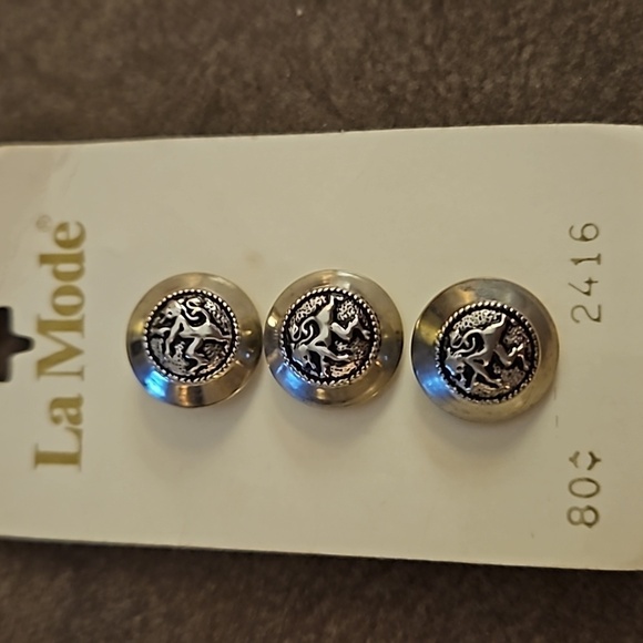 VTG Silver Coat of Arms Crest Uniform Metal Buttons 5/8" - Picture 6 of 8